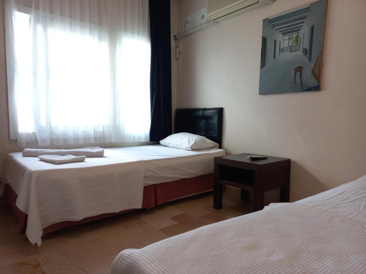 Blue Otel Çeşme Luaran gambar